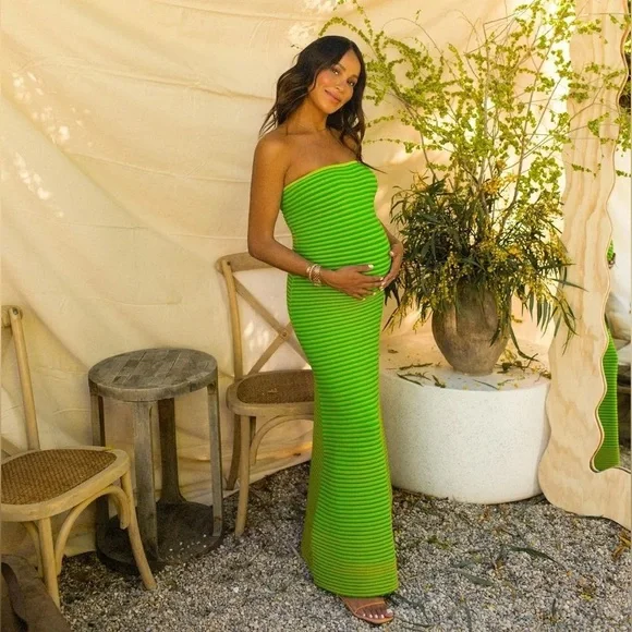 The Wolf Gang Viral ‘Sunmor’ Lime Knit Maxi Dress - Picture 11 of 15